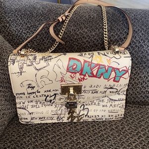 DKNY shoulder bag.